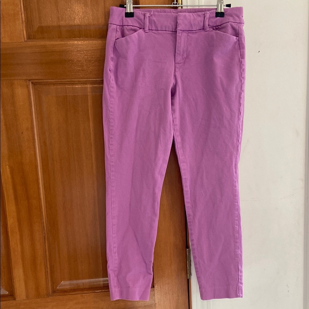 EUC! Women’s size 6, Old Navy Purple Pixie Ankle Pants!